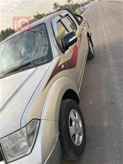 نیسان نەڤارا